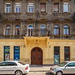 Cityscape Budget Apartments Rottenbiller